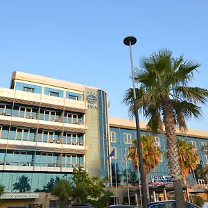 International 4* Vlorë